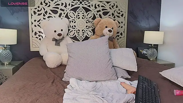 DemonFoxx webkamerás műsora