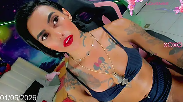Nella_Dolls élő XXX-chatje
