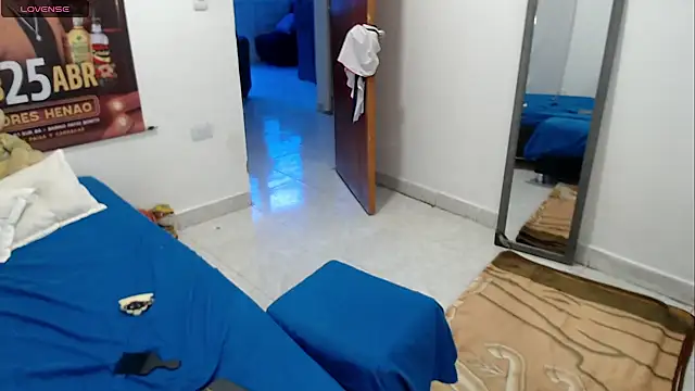 دردشة LAURA_Foxht الجنسية المباشرة