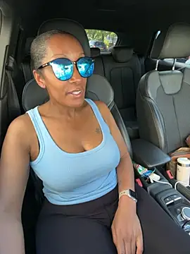 ThatNanNextDoor's Webcam Show