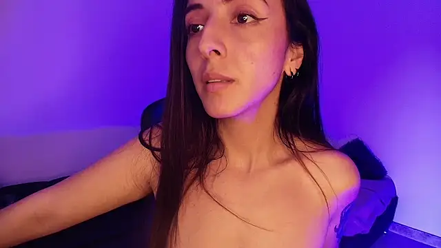 Chat XXX en directo de Nicolwhitee