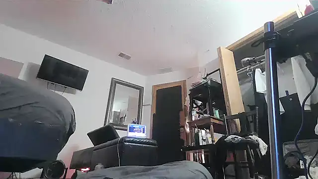 Show webcam de sissytrapdolly24