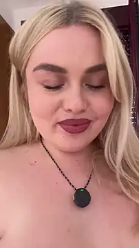 XXX chat uživo modela April_Vancee