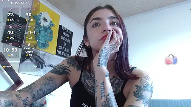 ZoeBakers_ Chat XXX in diretta