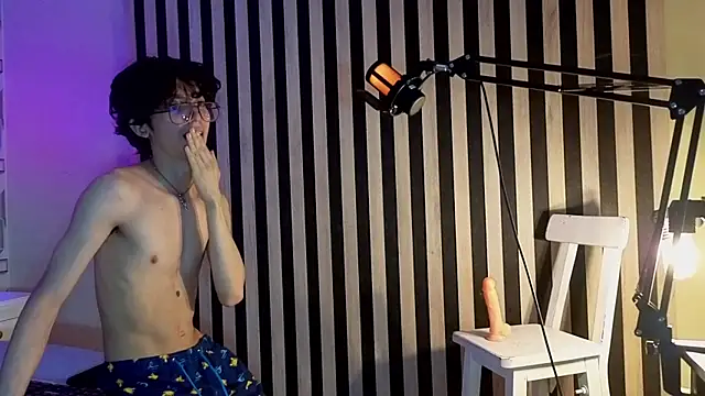 Živý XXX chat Twink_Sebas7
