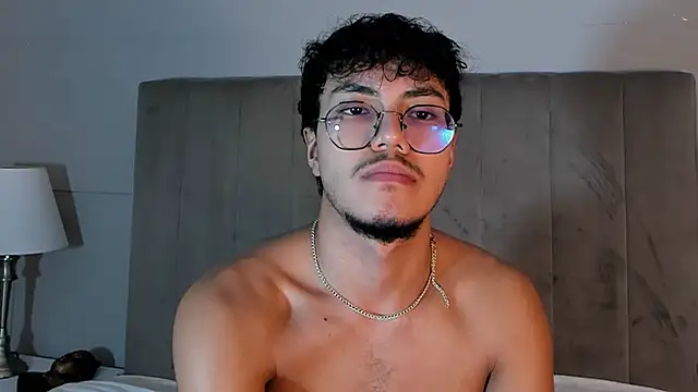 Chat XXX en directo de kai_storn