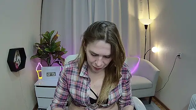 TessaDaybreak webcam show