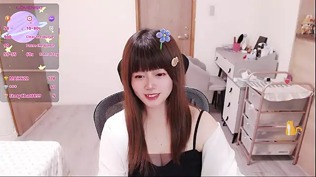 XXX chat uživo modela a0513