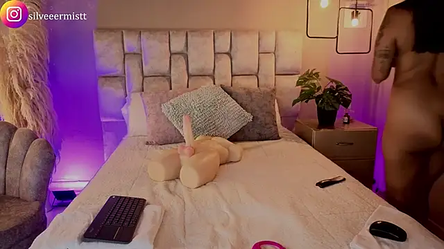 Silvermistt Adlı Modelin Canlı XXX Sohbeti