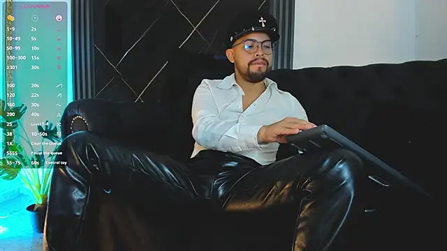LuccaMallard 网络视讯表演
