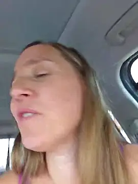 SkyelarsWorld's Webcam Show