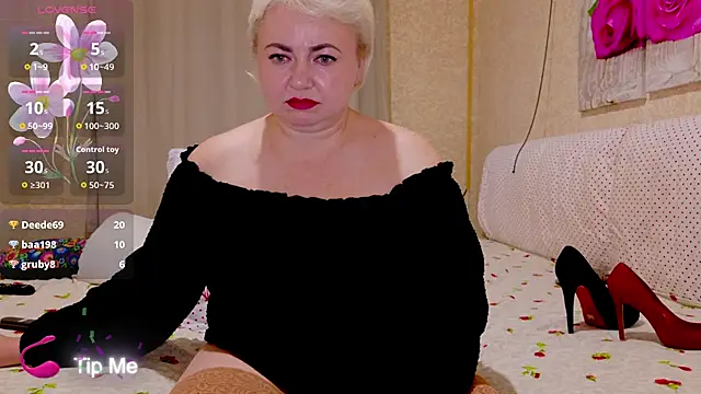 Viki100paradise's Live XXX Chat