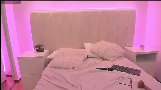 Show Webcam de laura_scott_