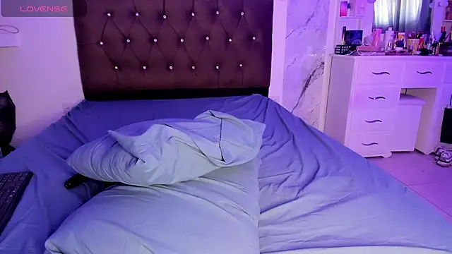 alysson_18 Obrolan Langsung XXX