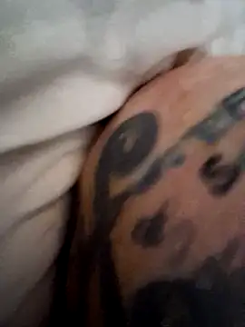 Lovemcurvy69 webcam show