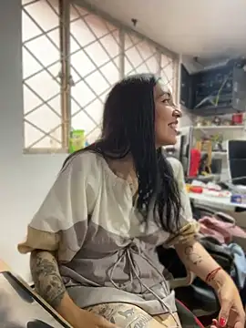 SALOME_KORLAND লাইভ XXX চ্যাট