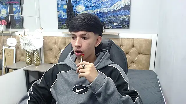 AdrianFranko 现场XXX聊天