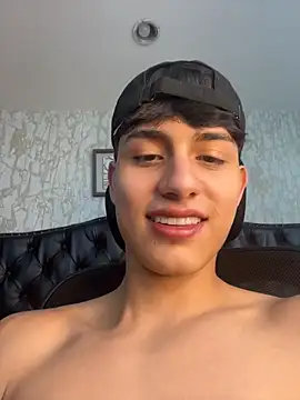 Lander_Cruz Webcam Show