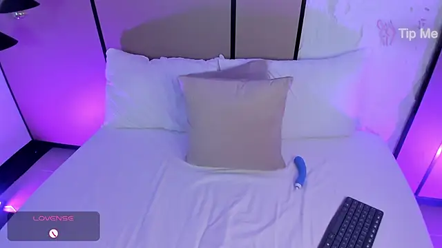 lilly_ass_'s Live XXX Chat