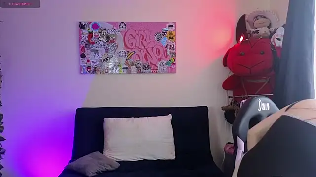 Czat XXX na żywo – Mia_Haruno