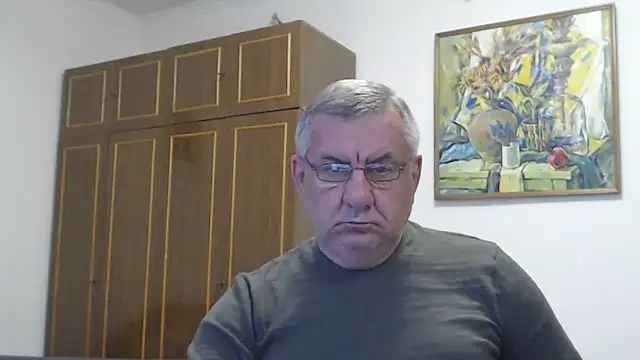 machomale3 Show in webcam