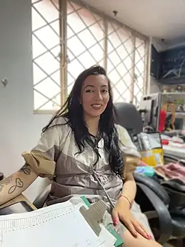 SALOME_KORLAND: απευθείας συνομιλία ΧΧΧ
