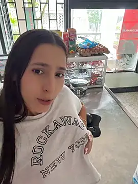 LittleDoll___: απευθείας συνομιλία ΧΧΧ