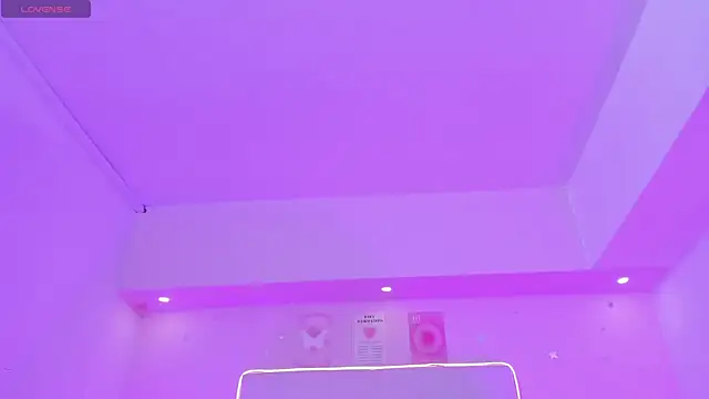 ScarlettDreamss7のライブXXXチャット