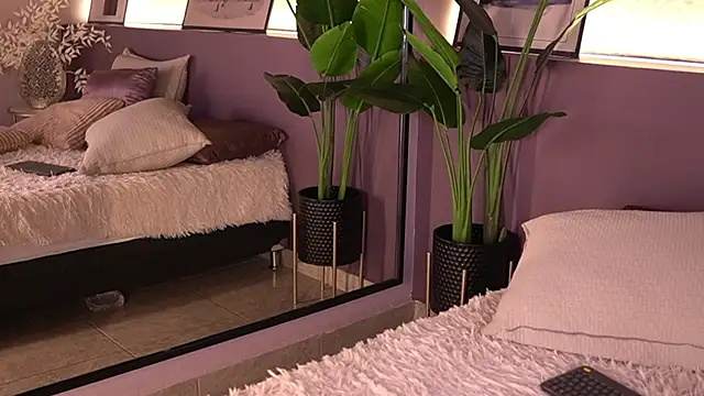 دردشة IzzyWild الجنسية المباشرة
