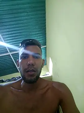 UnreadyChutzpan Live XXX chat