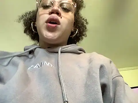 QueenNuttCollector's Webcam Show