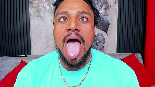 MikeEstevess: вебкам-шоу