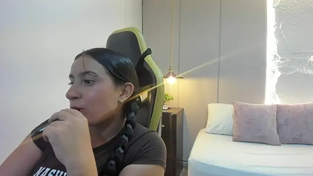kira_relish – Naživo XXX chat
