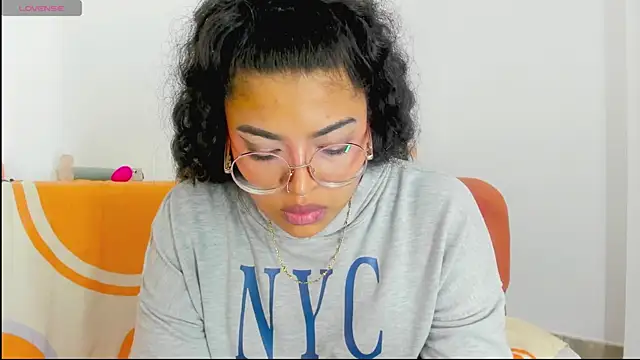 moana_taylor: онлайн-секс-чат
