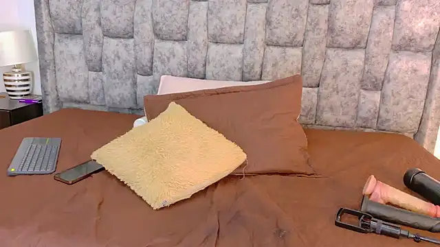 Chatroom XXX en direct de samirths_boy_