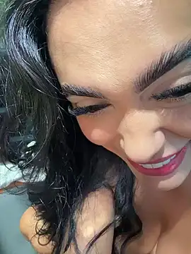 emma_andrew1 Show in webcam