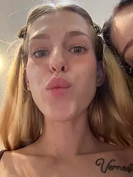 kira_mia live XXX chat