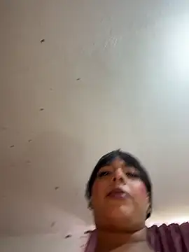 Newshantal_ Chat XXX in diretta