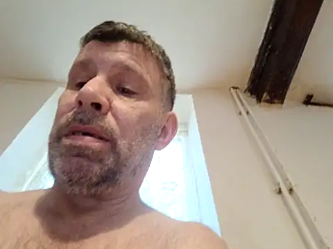 stud2512 élő XXX-chatje