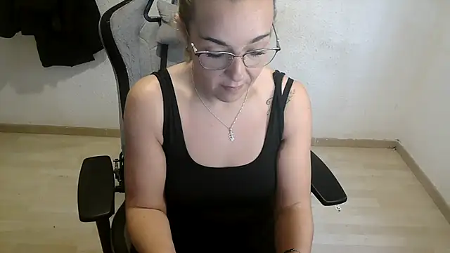 Chat +18 de bekka__ ao vivo