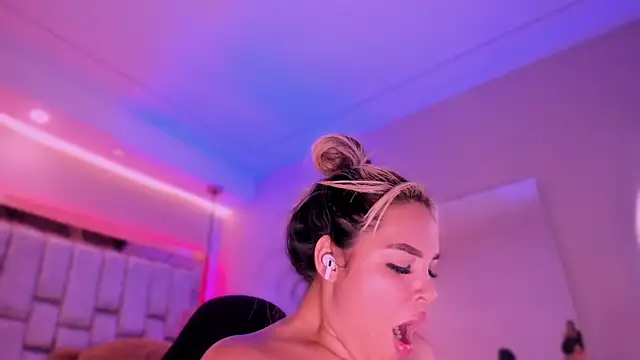 Chat XXX en directo de VioletaAbel