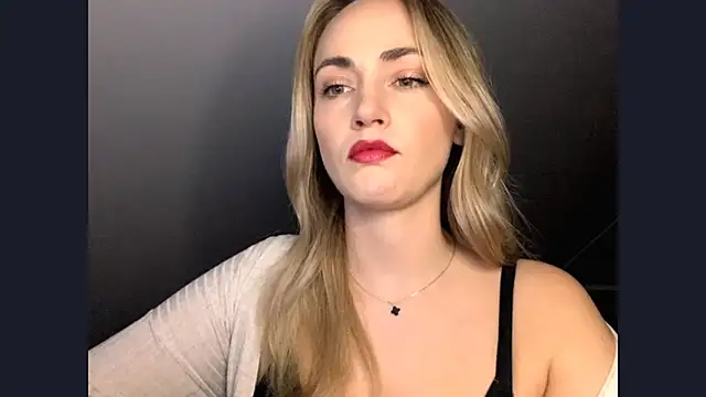 Chat XXX en directo de ScarlettSensitive