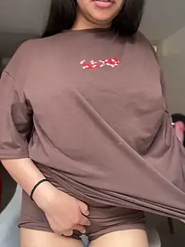 CocoaGigiMuse's Live XXX Chat