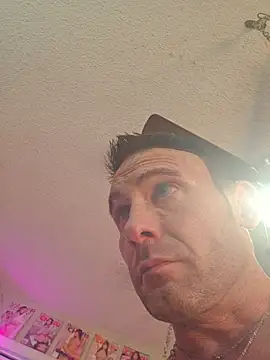 luvs2cumm69 webkamerás műsora