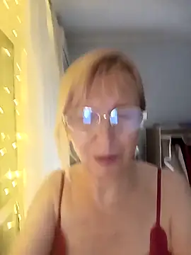 TrinaAdair Pertunjukan Webcam