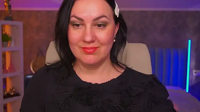 VelvetLuck's Live XXX Chat