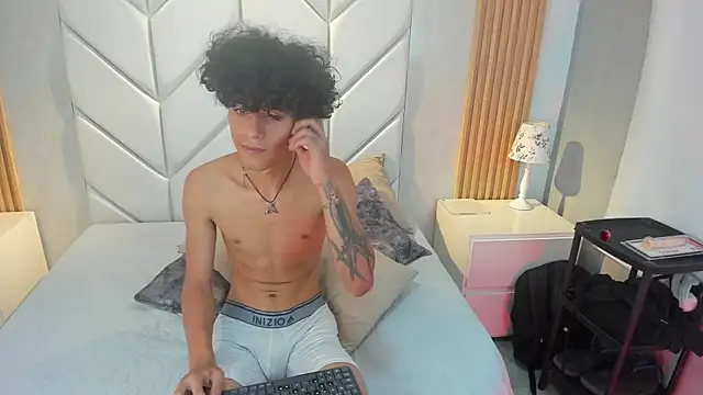 FelimWhite Chat XXX in diretta