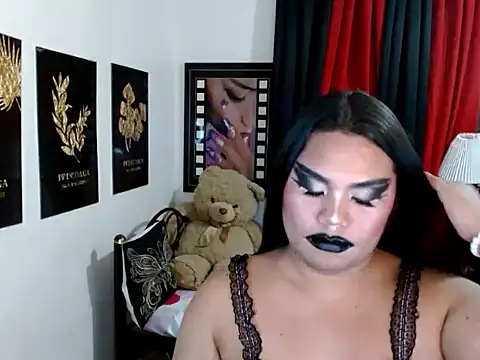 TSbrianaHugeCock Webcamshow