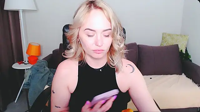 LiluMoon__ Chat XXX in diretta