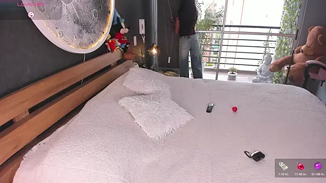 Sarajames live XXX chat